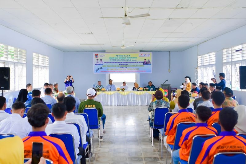 pemkab-banggai-kolaborasi-beri-pelatihan-bagi-calon-tenaga-kerja-lokal