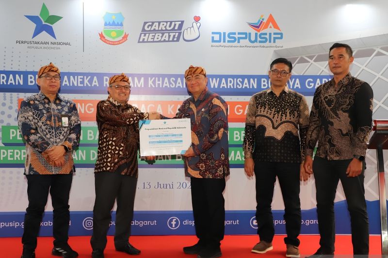 Perpusnas beri bantuan bacaan bermutu di Garut guna dongkrak literasi