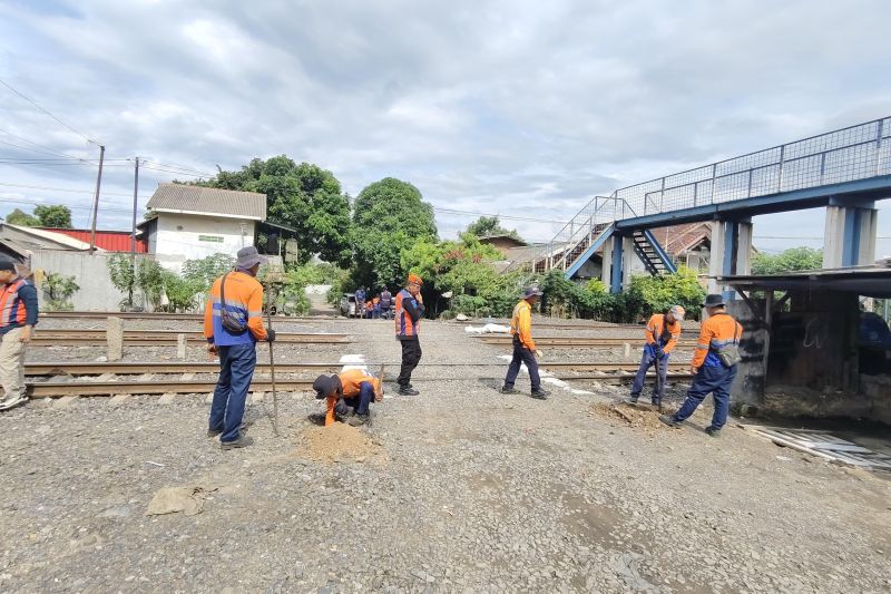 kai-tanjungkarang-tutup-19-titik-perlintasan-liar-hingga-juni-2025