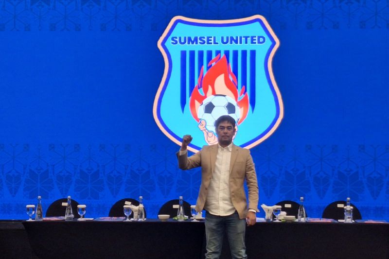 Nil Maizar resmi jadi pelatih Sumsel United