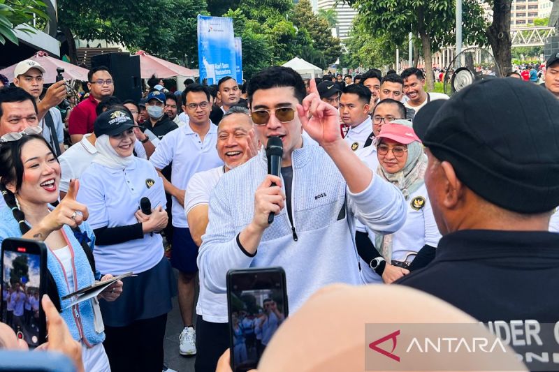 anggota-dpr-verrel-bramasta-ajak-masyarakat-konsumsi-susu