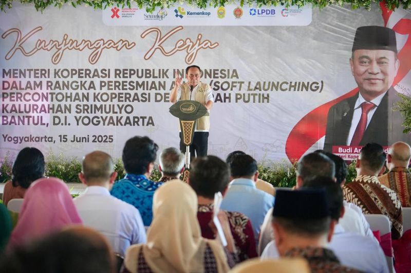 Menkop: semua notaris boleh mengeluarkan akta pendirian koperasi desa