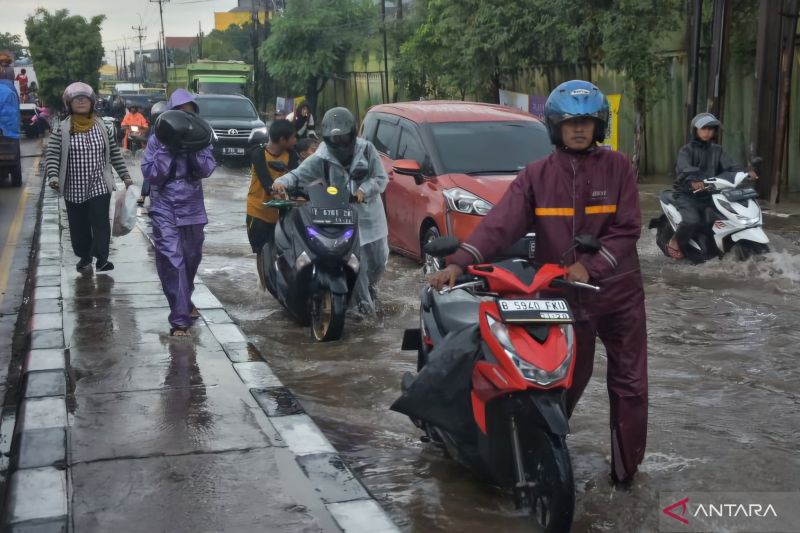 BMKG prakirakan cuaca di kota-kota besar pada umumnya diguyur hujan