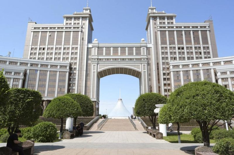 Menikmati Pemandangan Musim Panas di Astana, Kazakhstan
