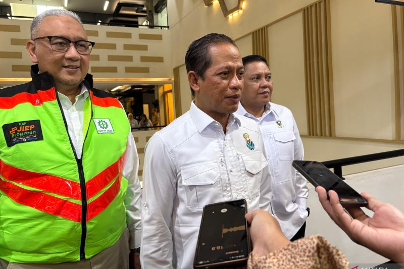 Menteri LH intensifkan percepatan konversi gas di kawasan industri
