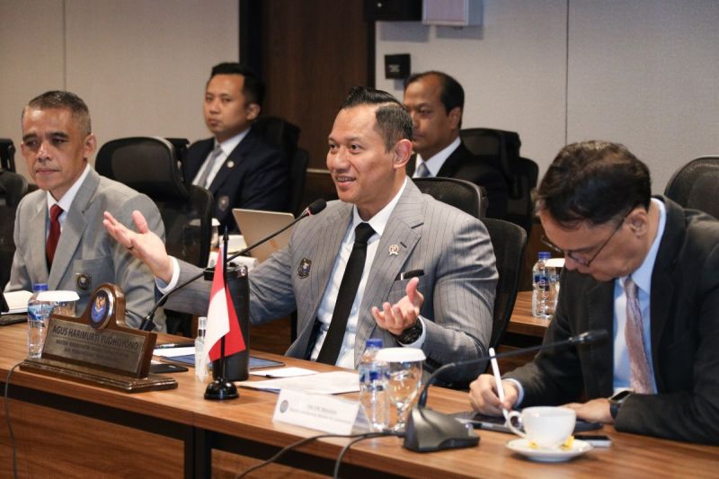 ahy-jajaki-peluang-kerja-sama-pembangunan-infrastruktur-dengan-rusia