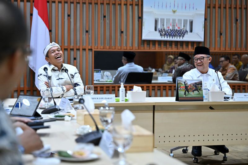 Kemendikdasmen-Gubernur Jabar bahas revitalisasi-angka putus sekolah