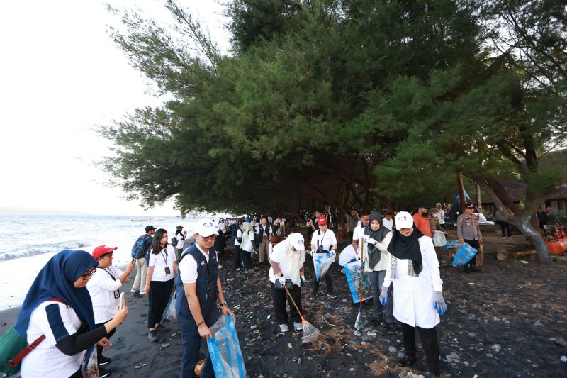Kementerian Pariwisata luncurkan Gerakan Wisata Bersih di Banyuwangi