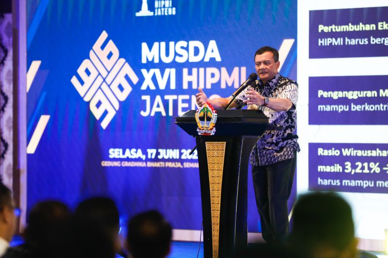 gubernur-jateng-ajak-pengusaha-muda-tumbuhkan-potensi-ekonomi-baru