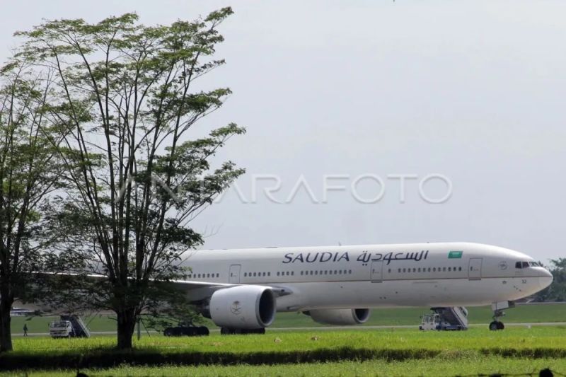 Pesawat Saudia yang dapat ancaman bom muat 442 jamaah haji Indonesia
