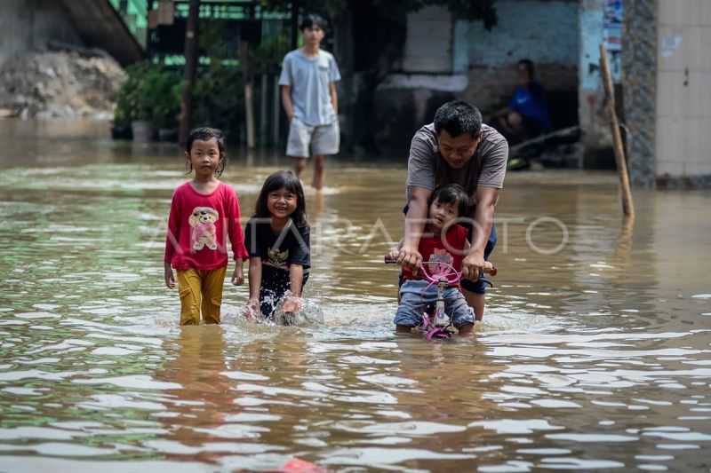 Andra Soni harap Banten dan DKI kompak cari solusi atasi banjir