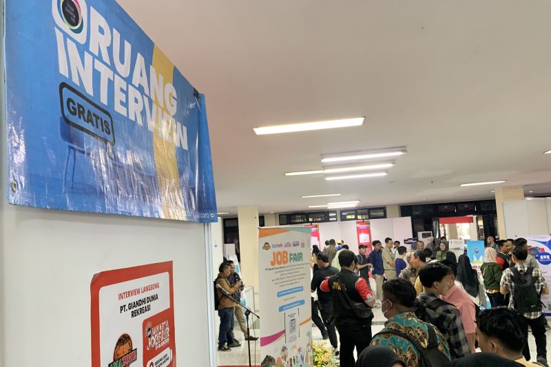 Jakut kurangi pengangguran melalui pameran bursa kerja
