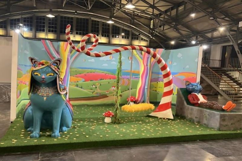 Syakieb Sungkar gelar instalasi seni surealistik "The Cats World"