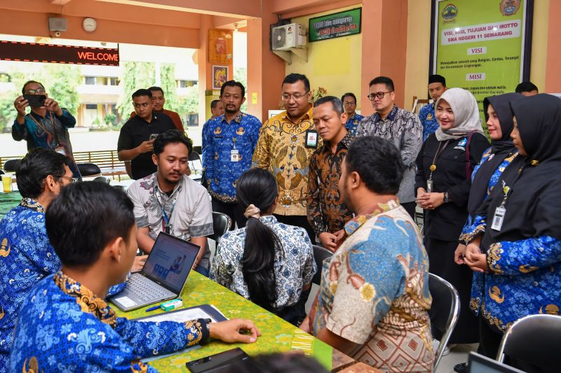 Wamendikdasmen Fajar tegaskan SPMB berjalan baik di Semarang