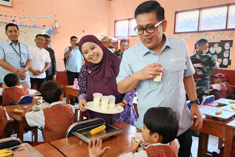 kemenkop-salurkan-susu-pasteurisasi-fase-dua-pastikan-penuhi-gizi-mbg