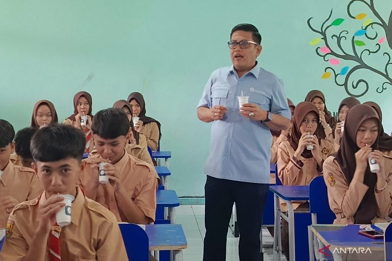 kemenkop-dorong-gksi-perkuat-konsolidasi-penuhi-kebutuhan-susu-mbg