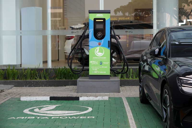 arista-group-luncurkan-spklu-fast-charging-terbaru-di-bsd
