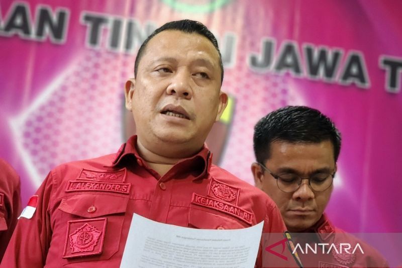 Kejati Jateng tahan mantan Pj Bupati Cilacap