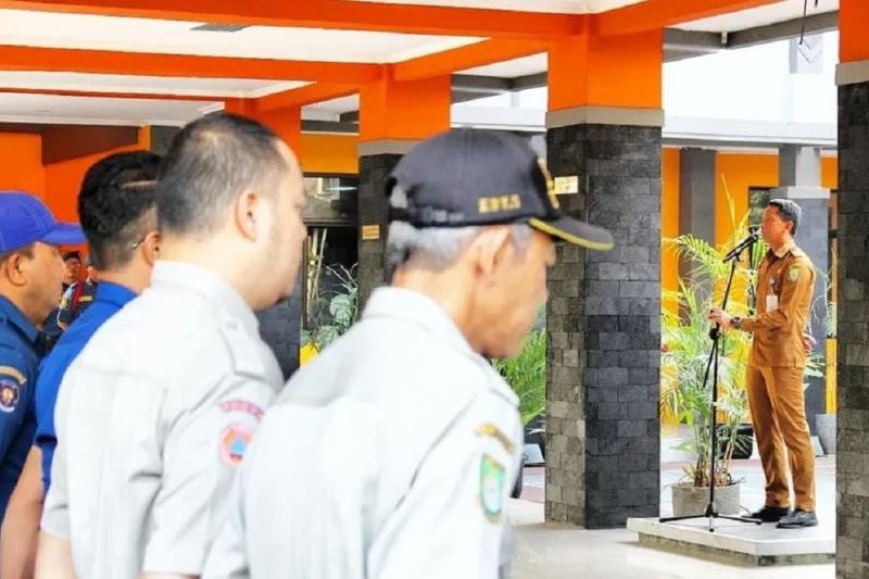 BPBD Kota Tangerang siagakan truk & perahu bantu warga terkena banjir