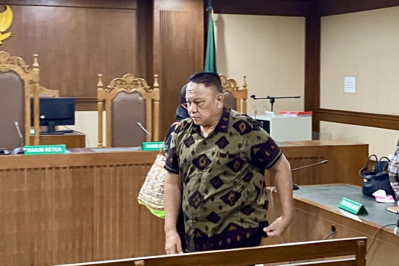 Purn. TNI divonis 9 dan 6 tahun penjara dalam dua kasus kredit fiktif