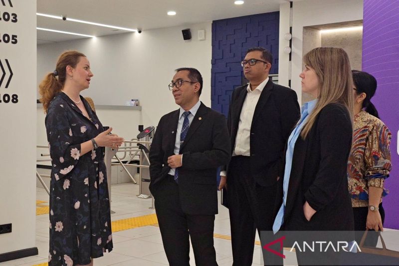 Kemdiktisaintek jalin kerja sama sentral dengan ITMO University Rusia