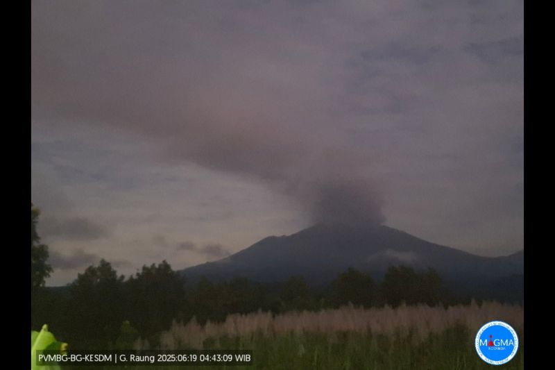 Gunung Raung kembali erupsi dengan tinggi letusan capai 2.000 meter
