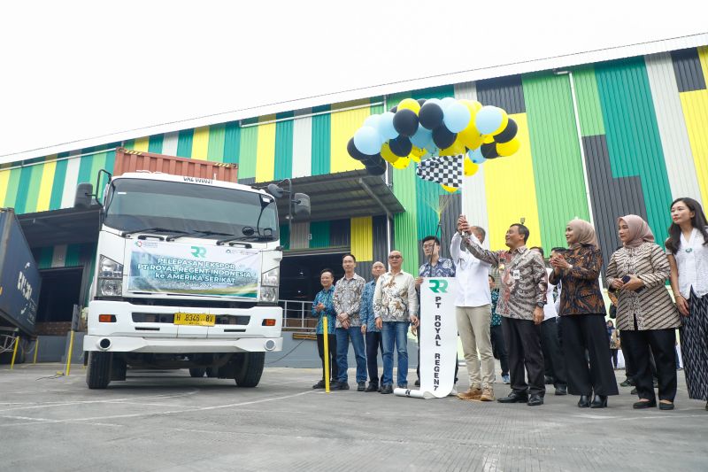 gubernur-jateng-menperin-lepas-ekspor-mainan-anak-rp235-miliar