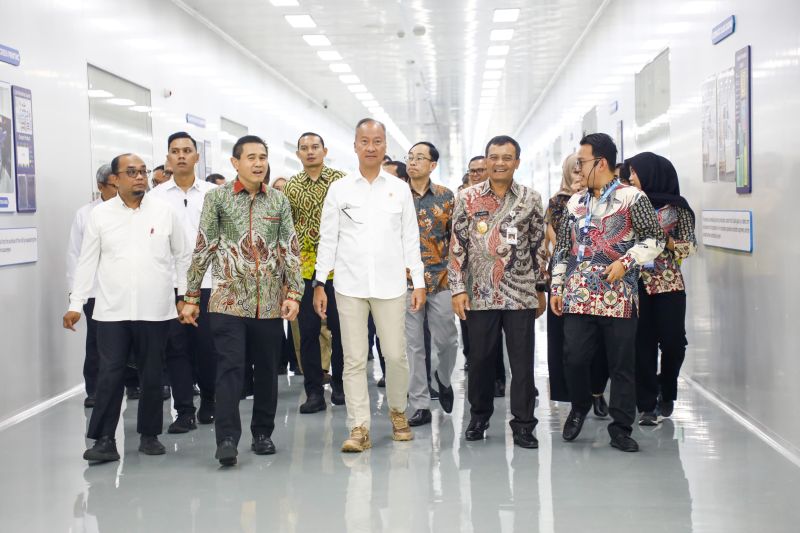 menperin-sebut-pertumbuhan-ekonomi-jateng-naik-seiring-investasi