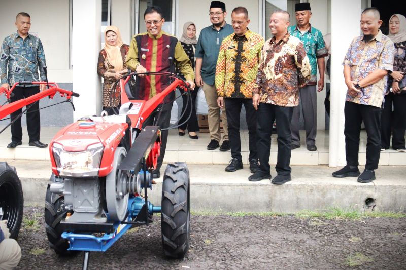kementan-berikan-bantuan-untuk-dukung-swasembada-pangan-di-ciamis