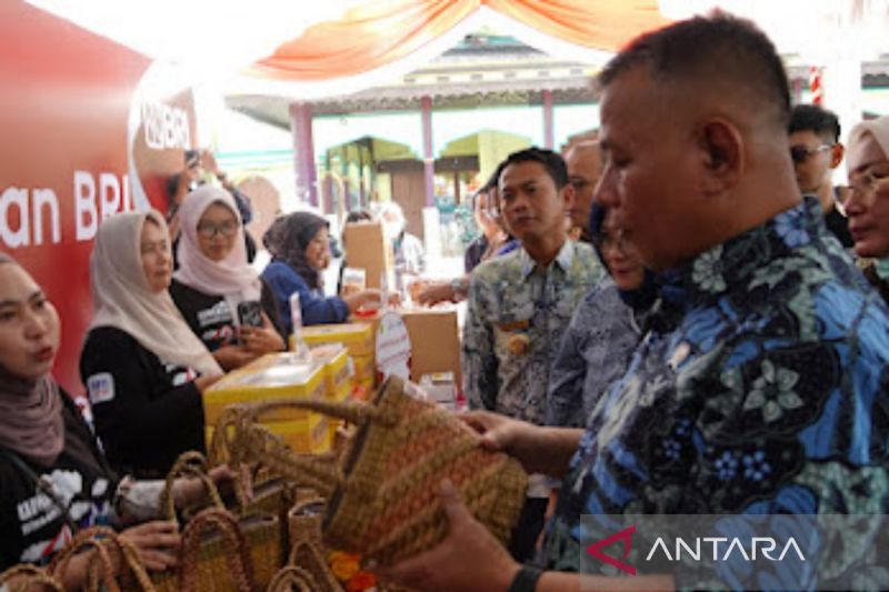 wamen-umkm-apresiasi-gerakan-ekonomi-rakyat-di-banjarmasin