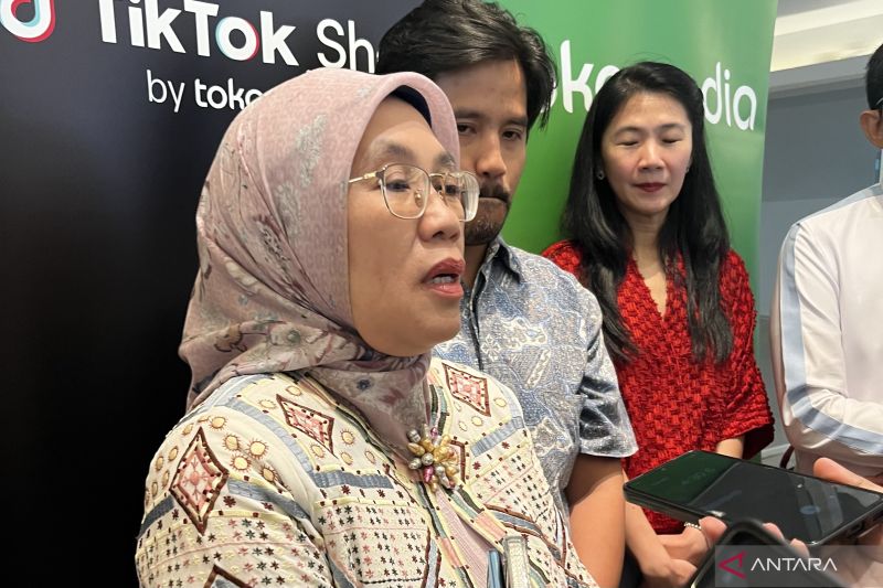 kemenperin-sebut-konsumsi-produk-lokal-upaya-tanggapi-kondisi-global