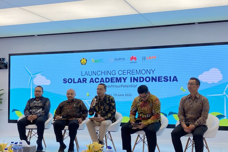aesi-mendorong-kemandirian-rantai-pasok-energi-surya-di-asia-tenggara