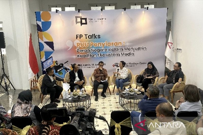 Wamenkomdigi tegaskan pemerintah tetap junjung prinsip kebebasan pers
