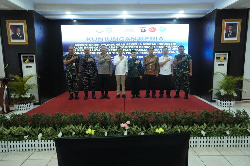 KP2MI deklarasi komitmen berantas penempatan ilegal, TPPO di Kalbar