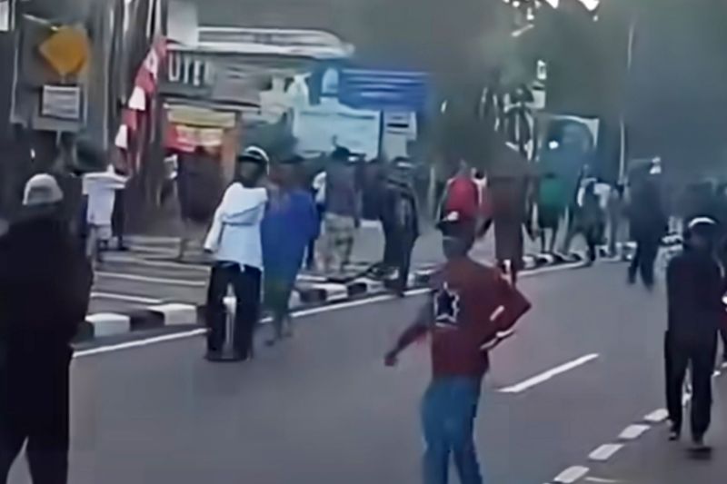 satu-orang-kepalanya-terluka-akibat-tawuran-di-jaksel
