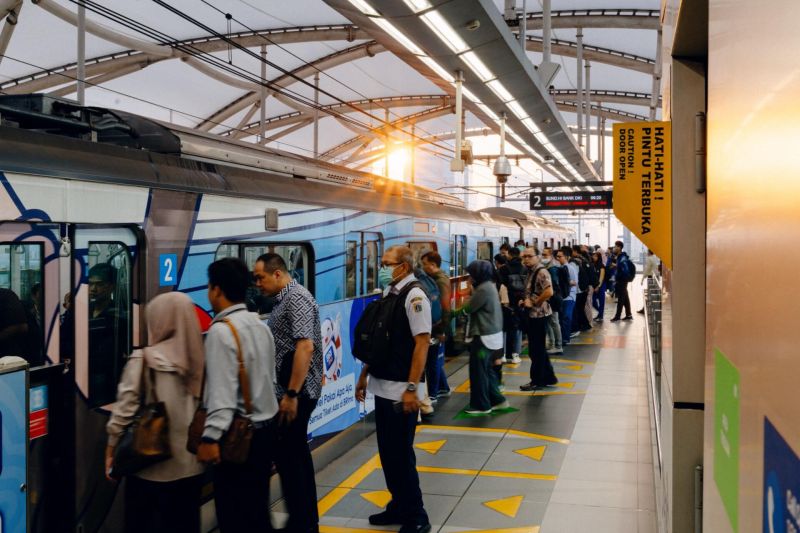 HUT Jakarta, tarif MRT Rp1 dan perpanjang operasional