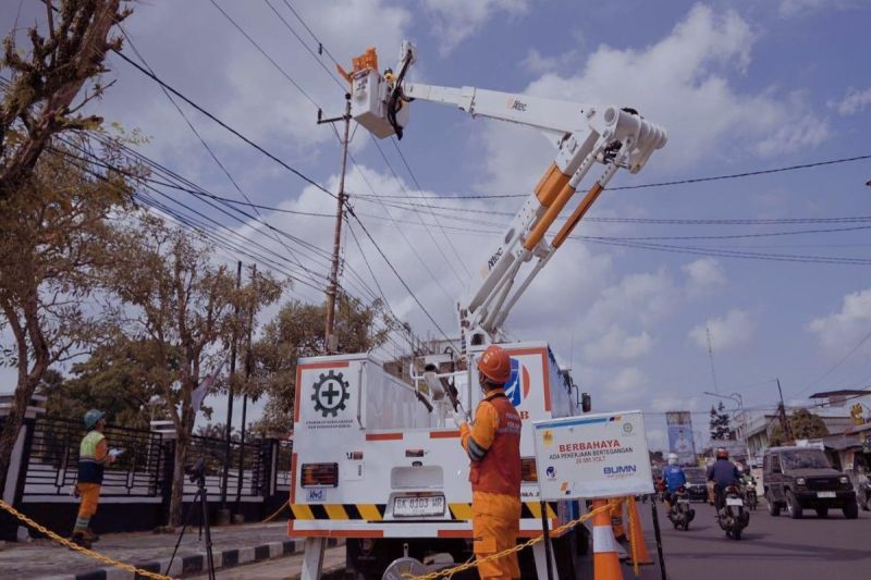 pln-berhasil-turunkan-frekuensi-gangguan-kelistrikan-pada-2024