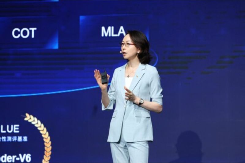 Cui Li, CDO, Huawei, Tampil di MWC25 Shanghai: Evolusi Teknologi Digital dan Pintar, Hadirkan Era Baru Peradaban AI