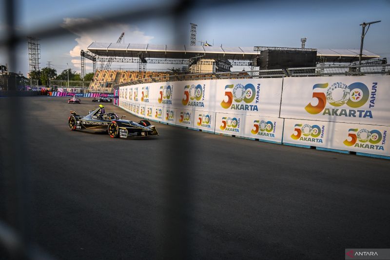 maximilian-gunther-jadi-pembalap-tercepat-pada-sesi-latihan-bebas-pertama-formula-e-world-championship