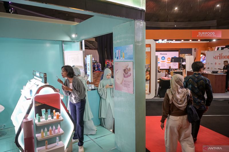 bpjph-siapkan-pedoman-sertifikasi-halal-untuk-produk-kosmetik