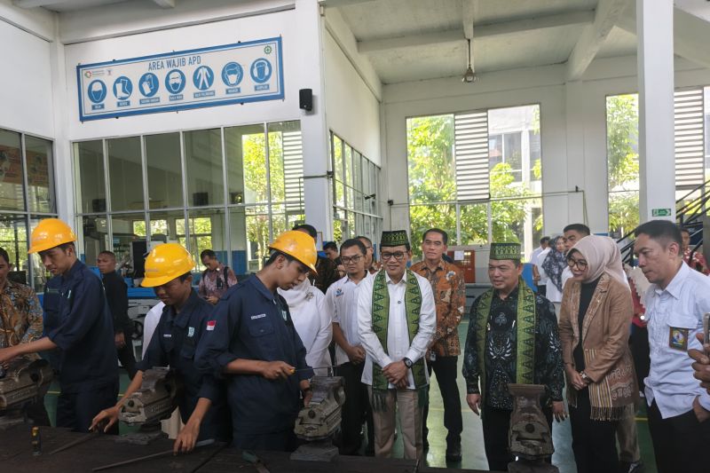 menteri-p2mi-dorong-peningkatan-kesiapan-tenaga-kerja-migran