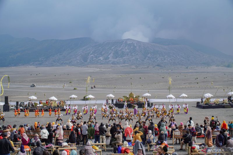 eksotika-bromo-2025-jadi-pertemuan-lintas-budaya-dongkrak-pariwisata