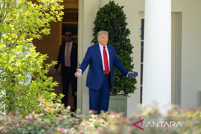 Keluarga Trump akan luncurkan layanan seluler dan ponsel "T1 Phone"