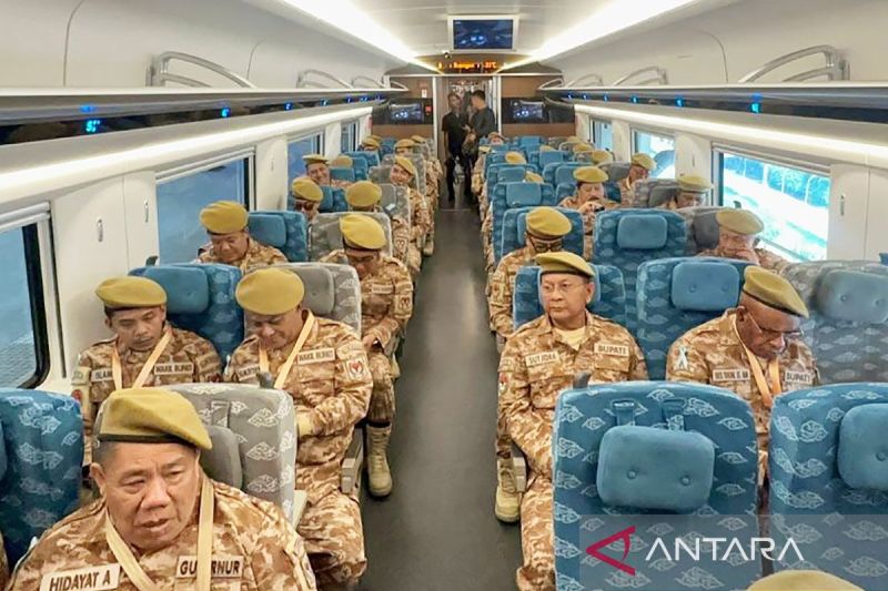 whoosh-jadi-pilihan-transportasi-rombongan-retret-kepala-daerah