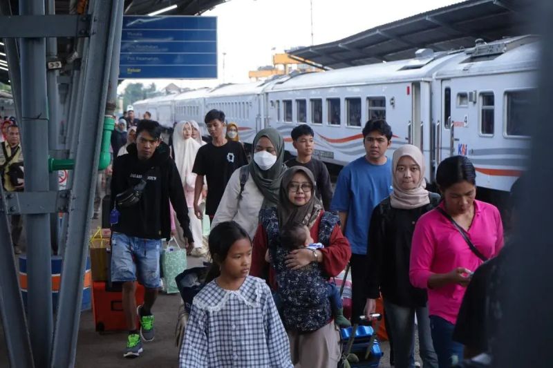 kai-palembang-angkut-56091-penumpang-saat-libur-sekolah