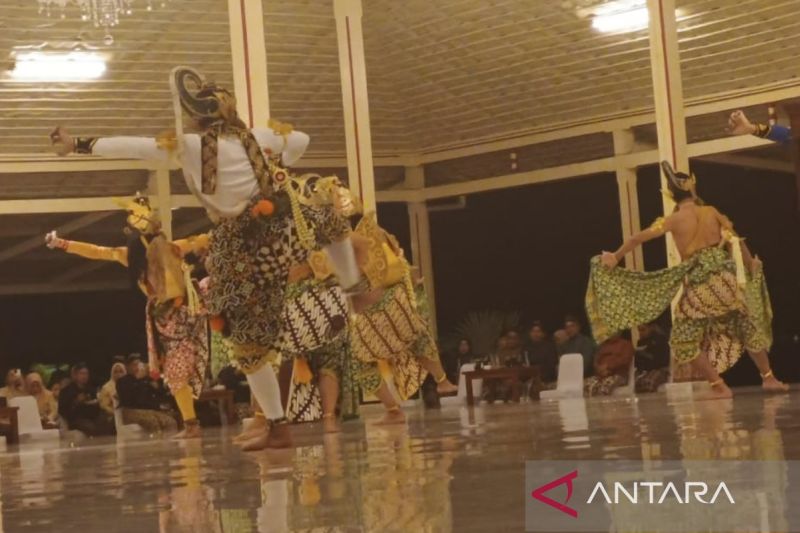 "Hadeging" Pakualaman ke-213 dan pentingnya merawat akar budaya