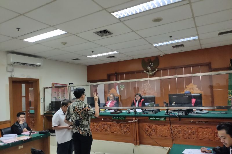 terdakwa-penipuan-rahmat-benarkan-saldo-rekening-tak-cukup-cairkan-cek