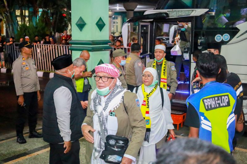 Kemenag: 305 haji kloter 9 tiba di Mataram