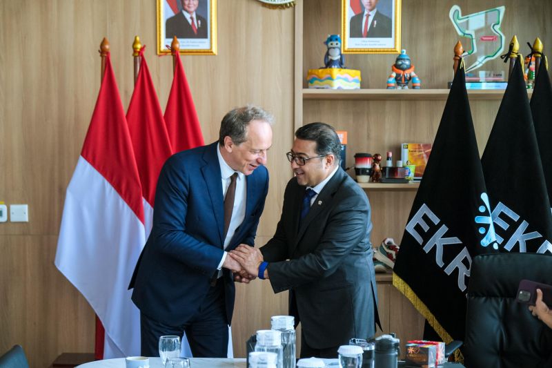 menteri-ekonomi-kreatif-bahas-pelaksanaan-kerja-sama-dengan-prancis
