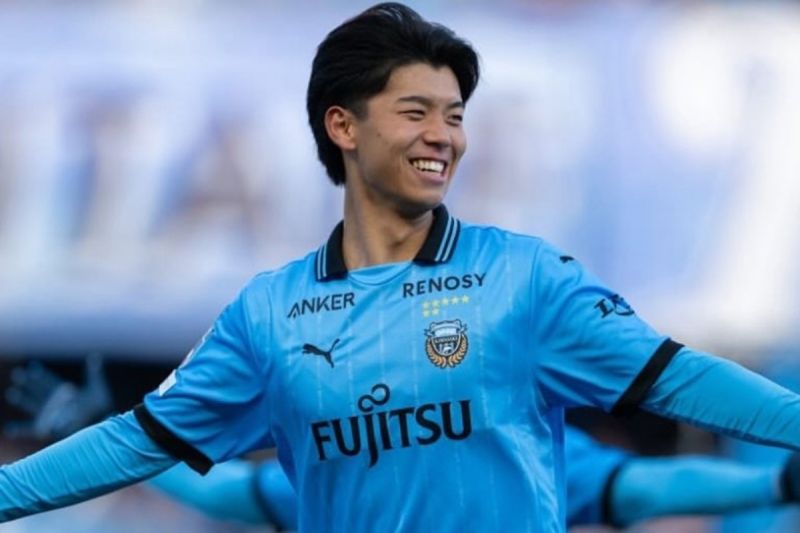 Tottenham dikabarkan akan datangkan bek Timnas Jepang, Kota Takai